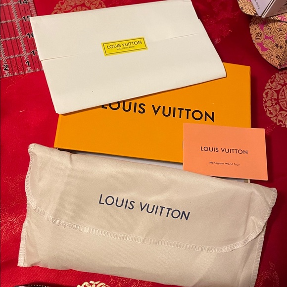 Multicolor Designer Wallet - Picture 11 of 17